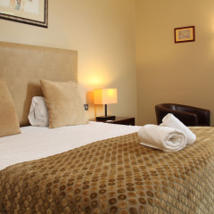Oriel Hotel thumbnail 5