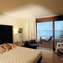 Amphitryon Hotel thumbnail 3