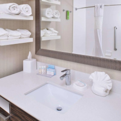 Hampton Inn & Suites Bend thumbnail 9