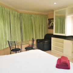 Jomtien Thip Condotel thumbnail 6