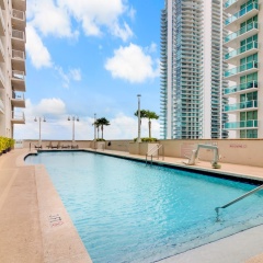 The Club at Brickell Bay Luxury Suites - Bild 15