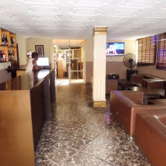 D1 Hotel And Suites photo 4