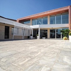 JC Hotel - Bild 1