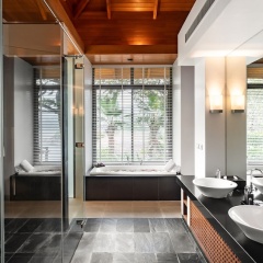 Villa Chelay - Luxury Waterfront Villa - Bild 9
