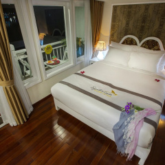 Signature Royal Halong Cruise