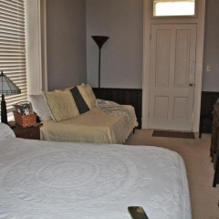 Markward Manor Bed and Breakfast Inn thumbnail 1