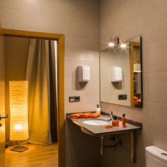 Born Barcelona Hostel thumbnail 9
