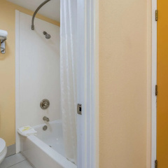 Equality Inn thumbnail 8