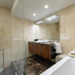 Donati Luxury Tower Suites - Bild 9