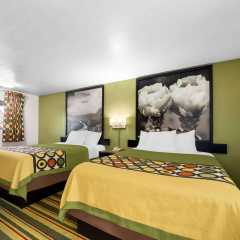 Super 8 by Wyndham Pleasanton thumbnail 4