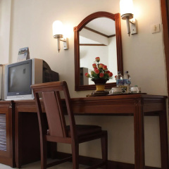 Surya Pesona Beach Hotel thumbnail 44