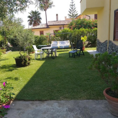 Sybaris B&B thumbnail 6