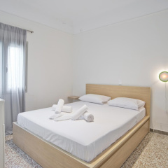 Athina in Chalandri With 2 Bedrooms and 1 Bathrooms - Bild 1