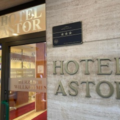 Astor Hotel - Bild 1