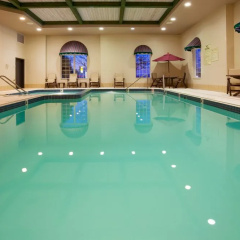Holiday Inn Express Hotel & Suites Oshkosh Stateroute 41