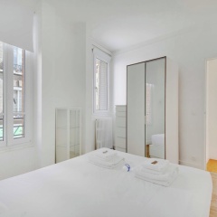 Cozy Apartment 2bdr/5p - in the Heart of Suresnes - Bild 5