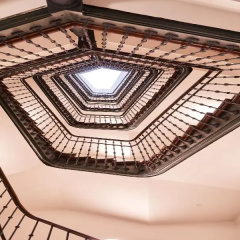 Latroupe Prado Hostel - Bild 12