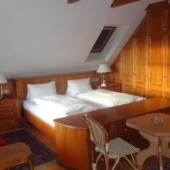 Hirschenhof - Bild 2