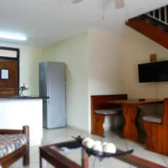 Flamingo Holiday Apartments thumbnail 2