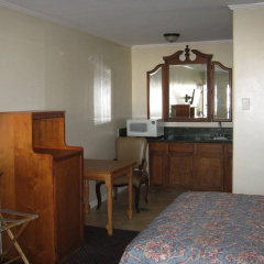 The Shores Inn and Beach Houses thumbnail 5