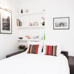 Charming apartment in Paris center thumbnail 2