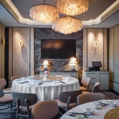 The Emperor Hotel - Bild 14