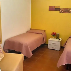 Caracciolo BB thumbnail 6
