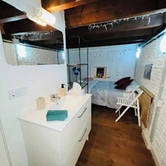 airbhouse private rooms & apartments - Bild 12