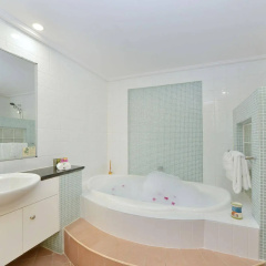 Seascape Holidays - Peninsula Apartments thumbnail 11