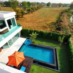 Aria Lake and Golf Villa - Bild 13