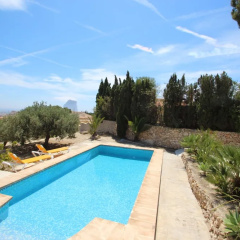Laura-29A - pretty holiday property with garden and private pool in Calpe thumbnail 9