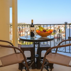 Antonia House thumbnail 8