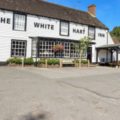 White Hart Stables thumbnail 1