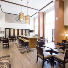 Hampton Inn & Suites Pittsburgh/Harmarville thumbnail 20