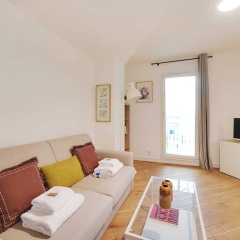 Bright, Modern Studio for 2P - La Defense - Bild 3