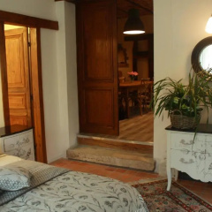 listing card gallery