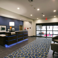 Hampton Inn & Suites Dallas/Ft. Worth Airport South thumbnail 17