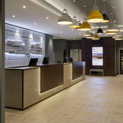 Premier Inn Hamburg City Zentrum - Bild 11
