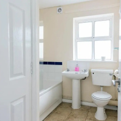 Marine Court Sea View thumbnail 7