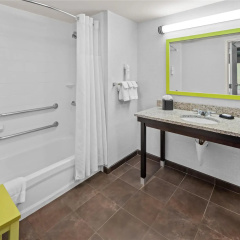 Hampton Inn & Suites Camp Springs/Andrews AFB thumbnail 34