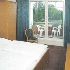 listing card gallery