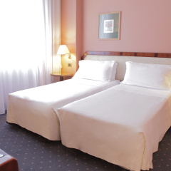 Hotel Bristol thumbnail 2