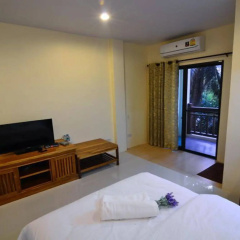 The Boon House thumbnail 23