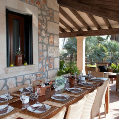 Luxurious 6-bedroom Villa Just 10 Minutes From the Beach - Bild 18