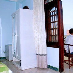 Queen3 Hotel thumbnail 2