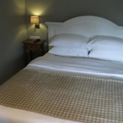 The Bull Inn Lodges thumbnail 2