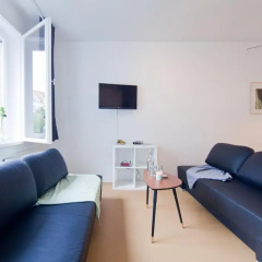 Apartments elPilar Wedding thumbnail 1