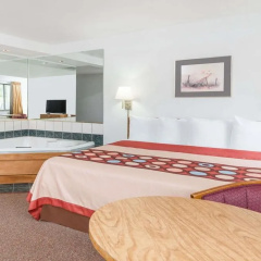 Red Carpet Inn & Suites thumbnail 11