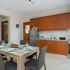 Mantos Apartment thumbnail 17