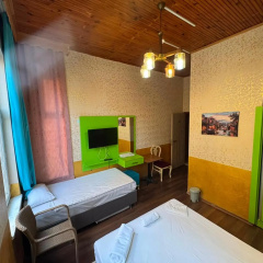 Megaron Hotel - Bild 6